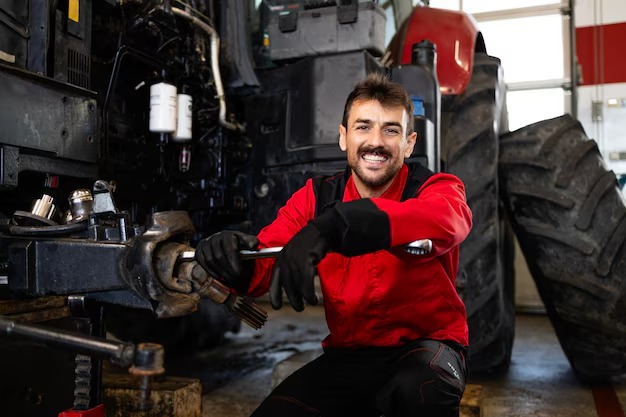 imagem Mecânico de Manutenção em Máquinas Industriais